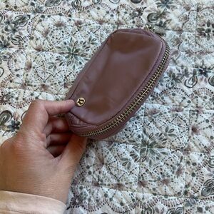 Lululemon wristlet pouch